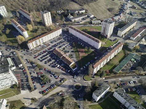 QUARTIER DES ROSES .